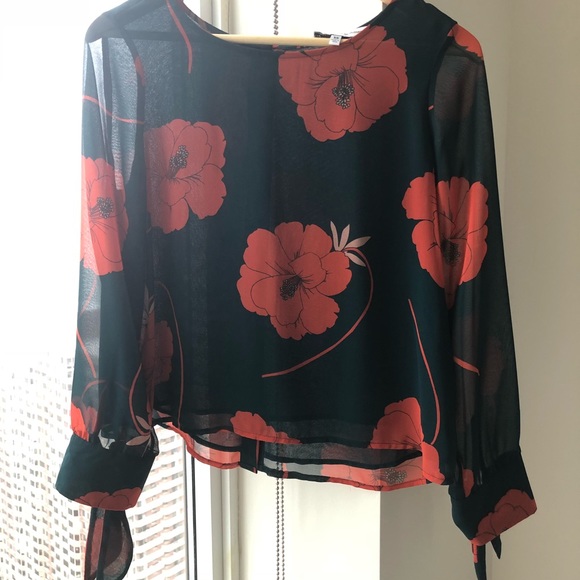 Cupcakes and cashmere josette tie wrist blouse xs - Picture 6 of 8